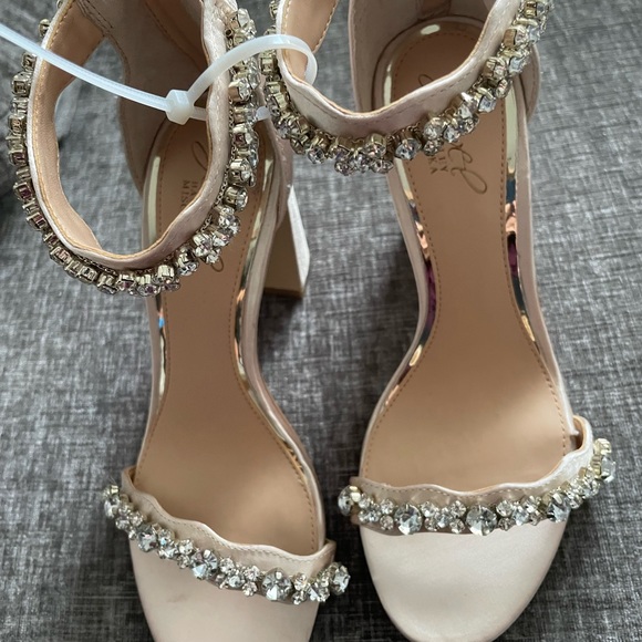 Badgley Mischka - Picture 3 of 6